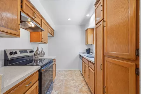Kitchen - 7651 Reseda #13-T, Reseda, CA 91335 photo 4 of 4