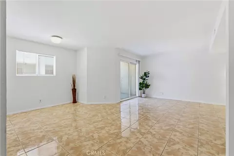 Living - 7651 Reseda #13-T, Reseda, CA 91335 photo 4 of 4