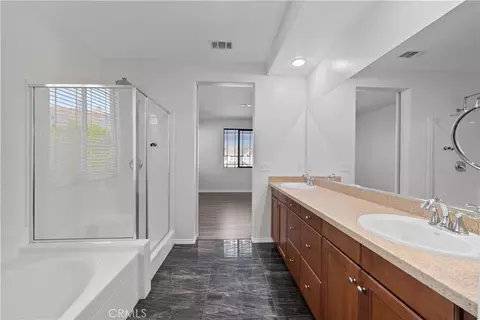 Bath - 22035 Windham, Saugus, CA 91350 photo 4 of 4