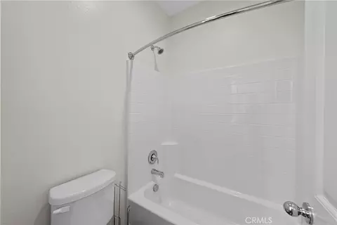 Bath - 22035 Windham, Saugus, CA 91350 photo 2 of 4