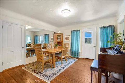Dining - 3230 Castera Ave, Glendale, CA 91208 photo 2 of 3