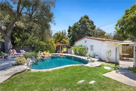 Exterior - 3230 Castera Ave, Glendale, CA 91208 photo 2 of 3