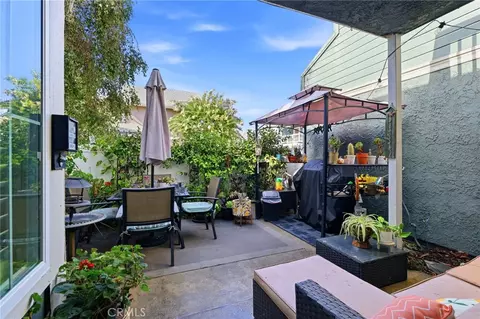 Exterior - 1842 Rory Ln #4, Simi Valley, CA 93063 photo 4 of 12