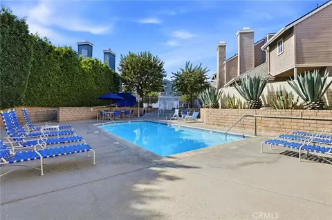 Exterior - 1842 Rory Ln #4, Simi Valley, CA 93063 photo 8 of 12