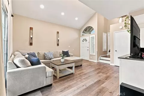 Living - 1842 Rory Ln #4, Simi Valley, CA 93063 photo 1 of 2