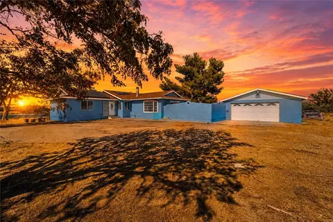 Exterior - 9400 Kemper Rd, Mojave, CA 93501 photo 2 of 9