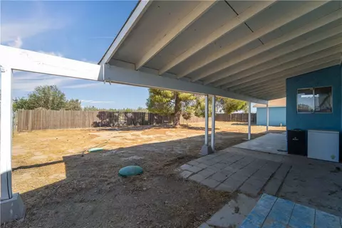 Exterior - 9400 Kemper Rd, Mojave, CA 93501 photo 3 of 9