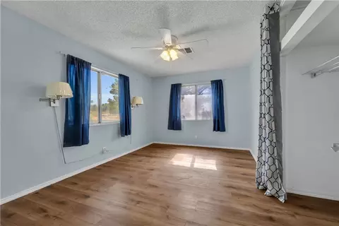 Bedroom - 9400 Kemper Rd, Mojave, CA 93501 photo 2 of 2