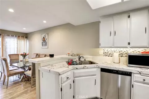 Kitchen - 6543 Stoney Vw #4, Simi Valley, CA 93063 photo 4 of 4