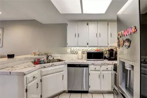 Kitchen - 6543 Stoney Vw #4, Simi Valley, CA 93063 photo 3 of 4