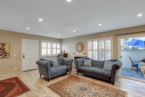 Living - 6543 Stoney Vw #4, Simi Valley, CA 93063 photo 3 of 4