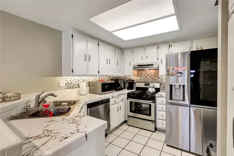 Kitchen - 6543 Stoney Vw #4, Simi Valley, CA 93063 photo 2 of 4