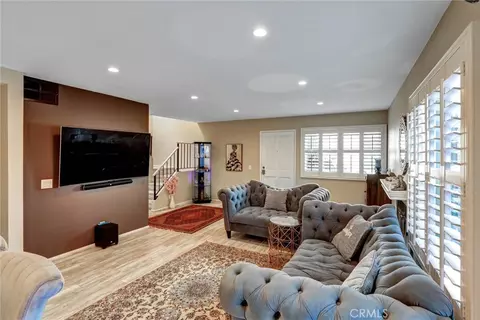 Living - 6543 Stoney Vw #4, Simi Valley, CA 93063 photo 4 of 4