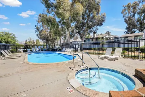 Exterior - 6543 Stoney Vw #4, Simi Valley, CA 93063 photo 5 of 7