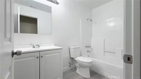 Bath - 1768 Mesa Dr, Lancaster, CA 93535 photo 2 of 3