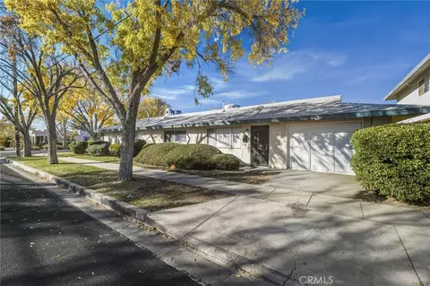 Exterior - 44702 Fig Ave, Lancaster, CA 93534 photo 3 of 5