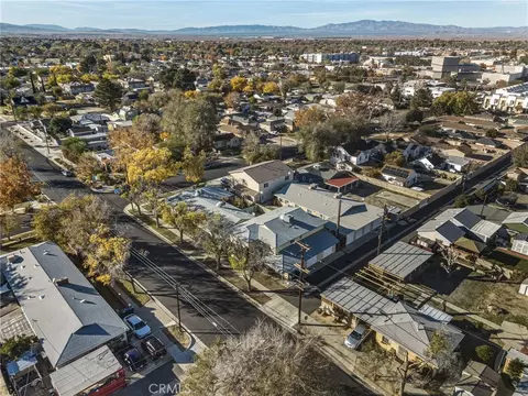 View/Area - 44702 Fig Ave, Lancaster, CA 93534 photo 9 of 10