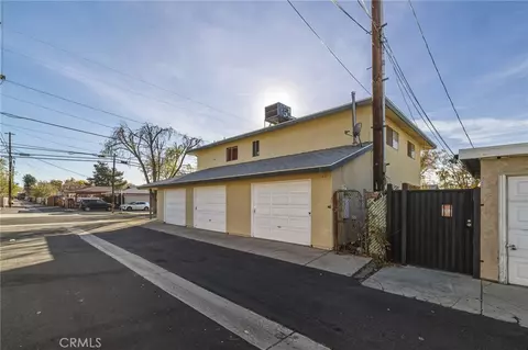 Exterior - 44702 Fig Ave, Lancaster, CA 93534 photo 4 of 5