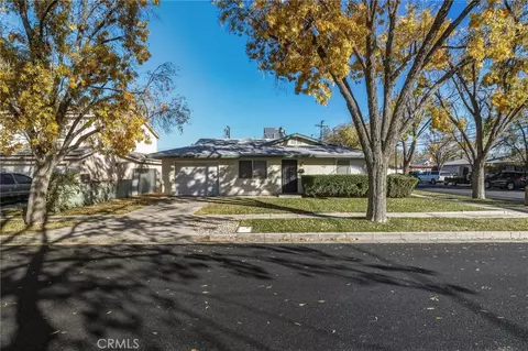 Exterior - 44702 Fig Ave, Lancaster, CA 93534 photo 2 of 5