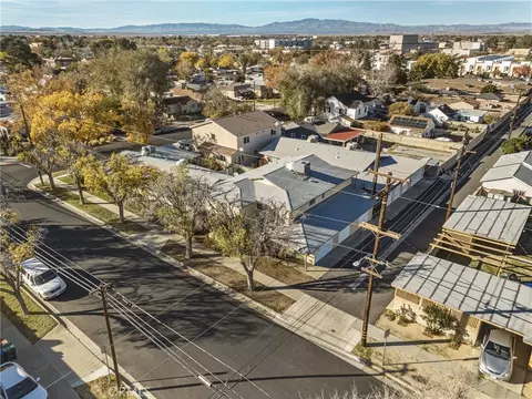 View/Area - 44702 Fig Ave, Lancaster, CA 93534 photo 1 of 10