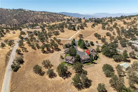 View/Area - 18551 Glenview Ct, Tehachapi, CA 93561 photo 6 of 7