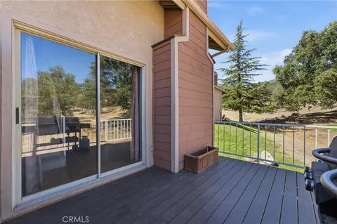 Exterior - 18551 Glenview Ct, Tehachapi, CA 93561 photo 2 of 2