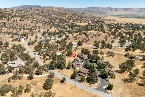 View/Area - 18551 Glenview Ct, Tehachapi, CA 93561 photo 3 of 7
