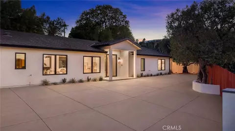 5200 Armida Dr, Woodland Hills, CA 91364