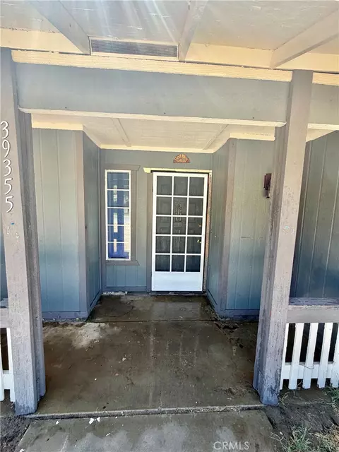 Exterior - 39355 169th E, Lake Los Angeles, CA 93591 photo 3 of 6