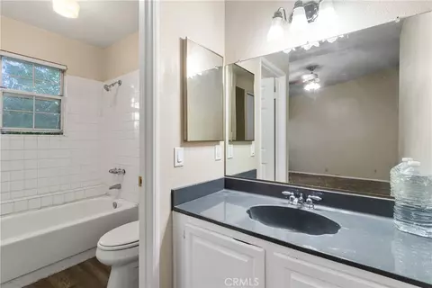 Bath - 43675 Park, Lancaster, CA 93534 photo 2 of 4
