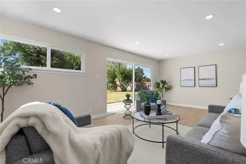 Living - 512 E Lingard, Lancaster, CA 93535 photo 4 of 4