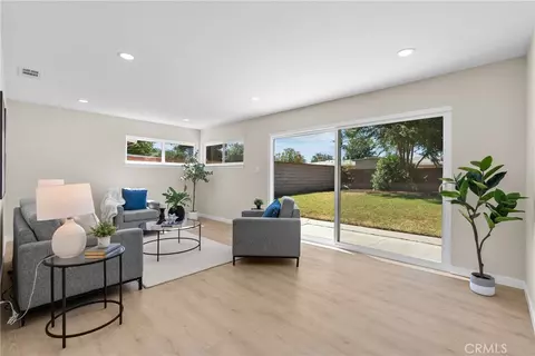 Living - 512 E Lingard, Lancaster, CA 93535 photo 1 of 4