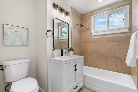 Bath - 512 E Lingard, Lancaster, CA 93535 photo 3 of 3