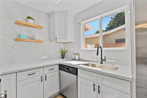 Kitchen - 512 E Lingard, Lancaster, CA 93535 photo 4 of 6