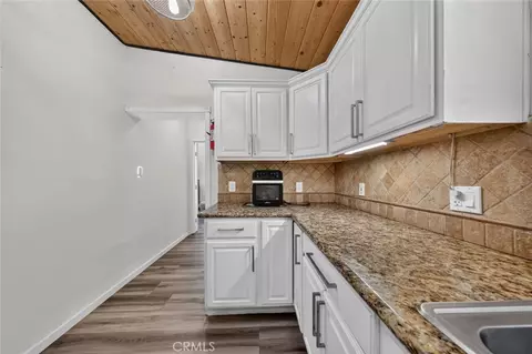 Entry Way - 7959 Bothwell Rd, Reseda, CA 91335 photo 1 of 3