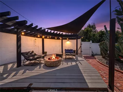 Exterior - 7959 Bothwell Rd, Reseda, CA 91335 photo 1 of 25