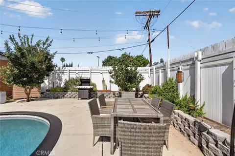 Exterior - 7959 Bothwell Rd, Reseda, CA 91335 photo 18 of 25
