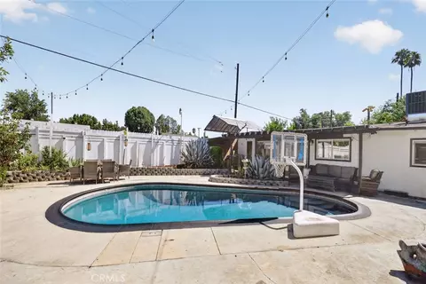 Exterior - 7959 Bothwell Rd, Reseda, CA 91335 photo 22 of 25