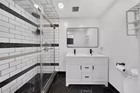 Bath - 7959 Bothwell Rd, Reseda, CA 91335 photo 1 of 5