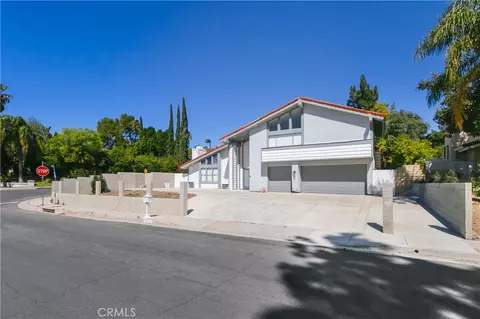 19865 Hiawatha St, Chatsworth, CA 91311