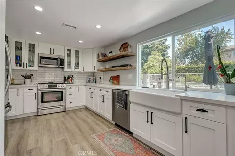 Kitchen - 2353 Burnside St, Simi Valley, CA 93065 photo 1 of 4