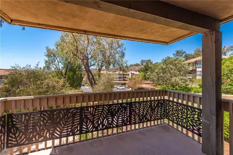 Exterior - 254 Sequoia Ct #26, Thousand Oaks, CA 91360 photo 2 of 9