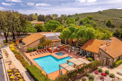 Exterior - 254 Sequoia Ct #26, Thousand Oaks, CA 91360 photo 8 of 9