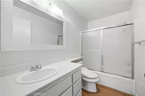 Bath - 254 Sequoia Ct #26, Thousand Oaks, CA 91360 photo 1 of 1