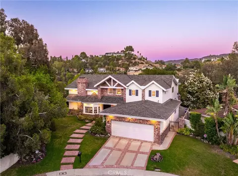 19501 Weeburn Ct, Tarzana, CA 91356