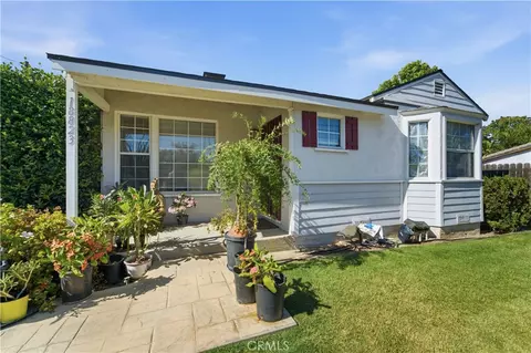 18823 Chase, Northridge, CA 91324