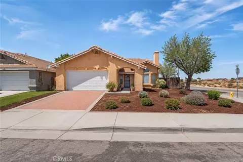 Exterior - 1645 E Kettering, Lancaster, CA 93535 photo 6 of 12