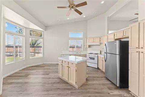 Kitchen - 1645 E Kettering, Lancaster, CA 93535 photo 8 of 8