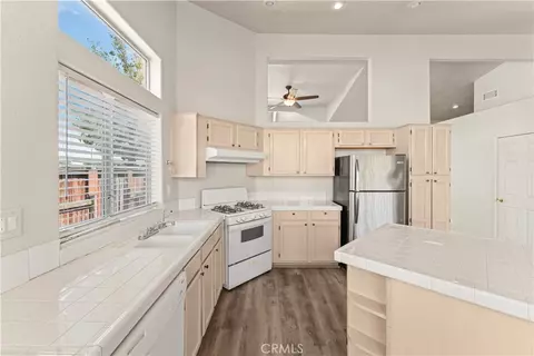 Kitchen - 1645 E Kettering, Lancaster, CA 93535 photo 6 of 8
