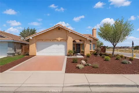 Exterior - 1645 E Kettering, Lancaster, CA 93535 photo 7 of 12